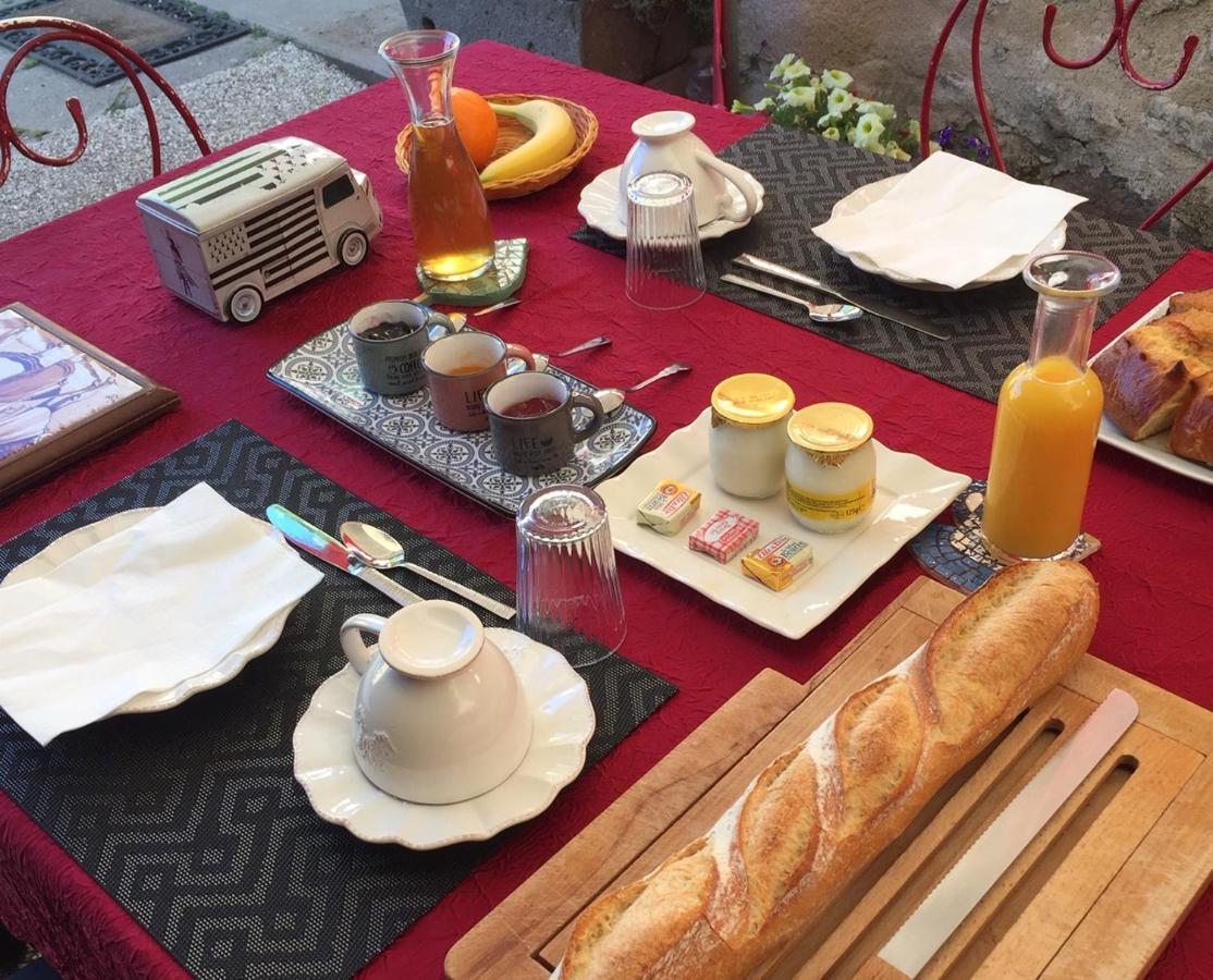 Les Maitres Sonneurs Bed & Breakfast Huriel Ngoại thất bức ảnh