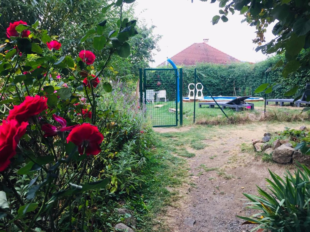 Les Maitres Sonneurs Bed & Breakfast Huriel Ngoại thất bức ảnh